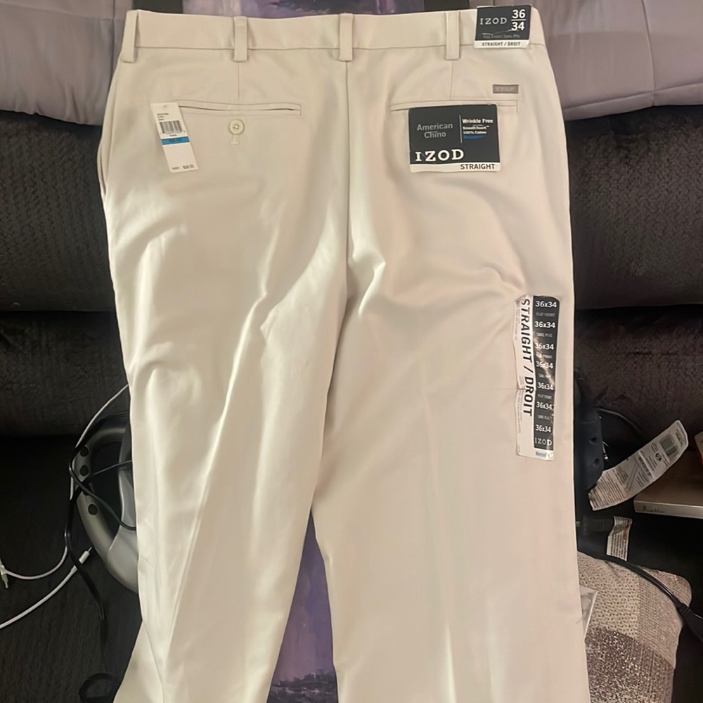 Izod American Chino. All tags stilll on. 36/34 straight fit. MSRP 59.50